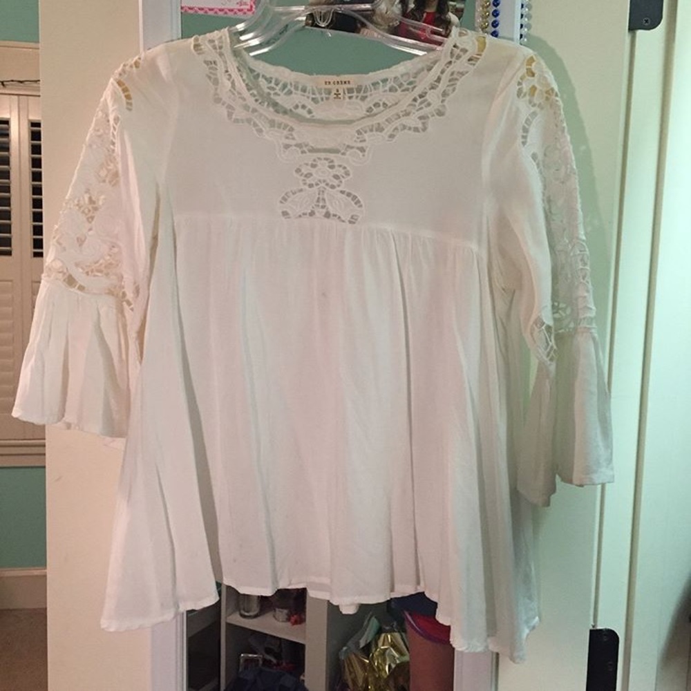 white cutout eyelet top size S